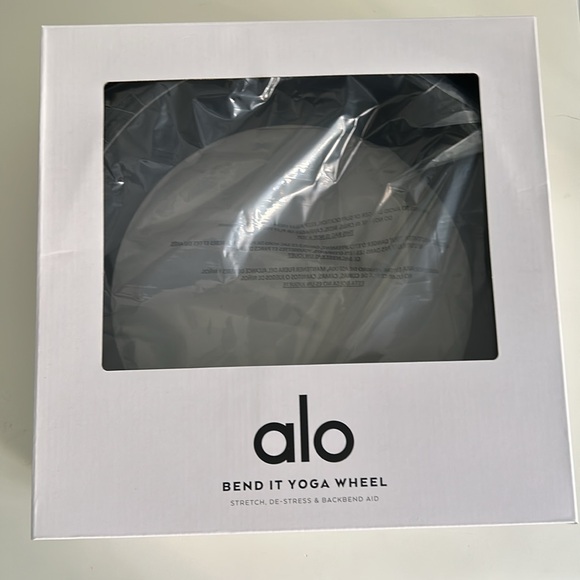 ALO Yoga Black Yoga Wheel - Picture 8 of 14